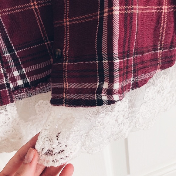 hollister long sleeve flannel with lace detail - Picture 3 of 4